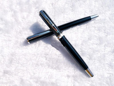 厂家直销热卖黑色金属宝珠笔万宝龙高档笔办公必备型号金属签字笔
