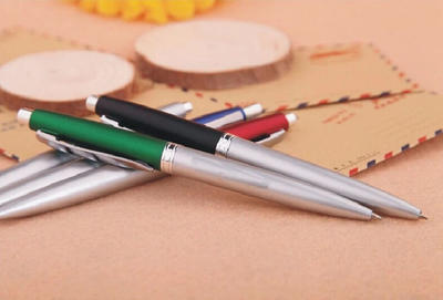 新款热销按动塑料圆珠笔 广告笔 原子笔 批发可定做LOGO