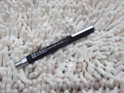 厂家直销塑料签字笔 喷胶碳素笔笔 广告中性笔 高档水笔批发定做